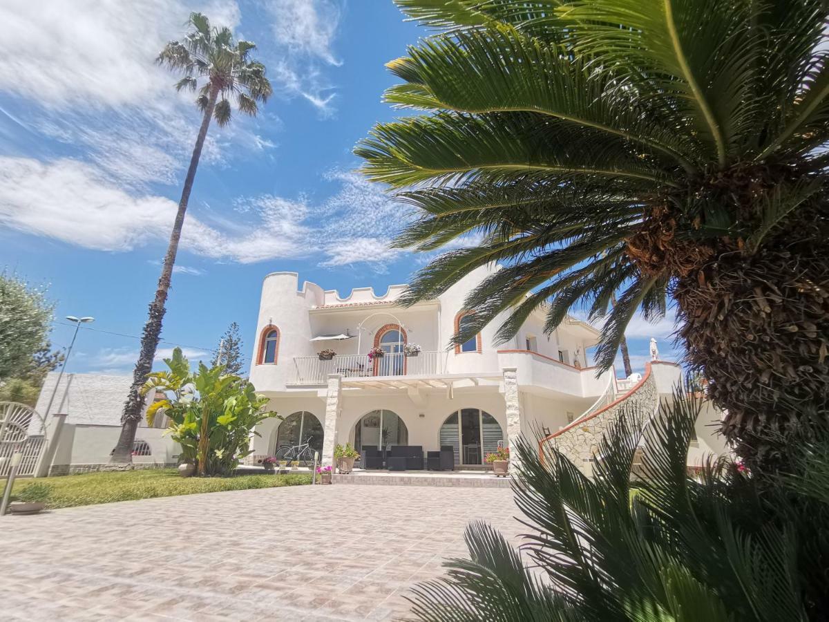 Villa Marika Con Piscina Fontane Bianche Exterior foto