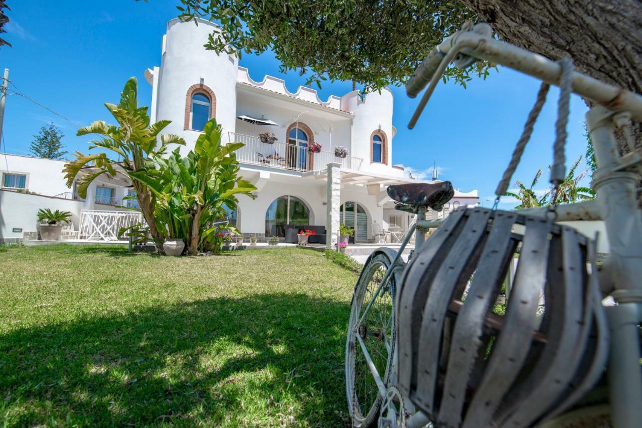 Villa Marika Con Piscina Fontane Bianche Exterior foto