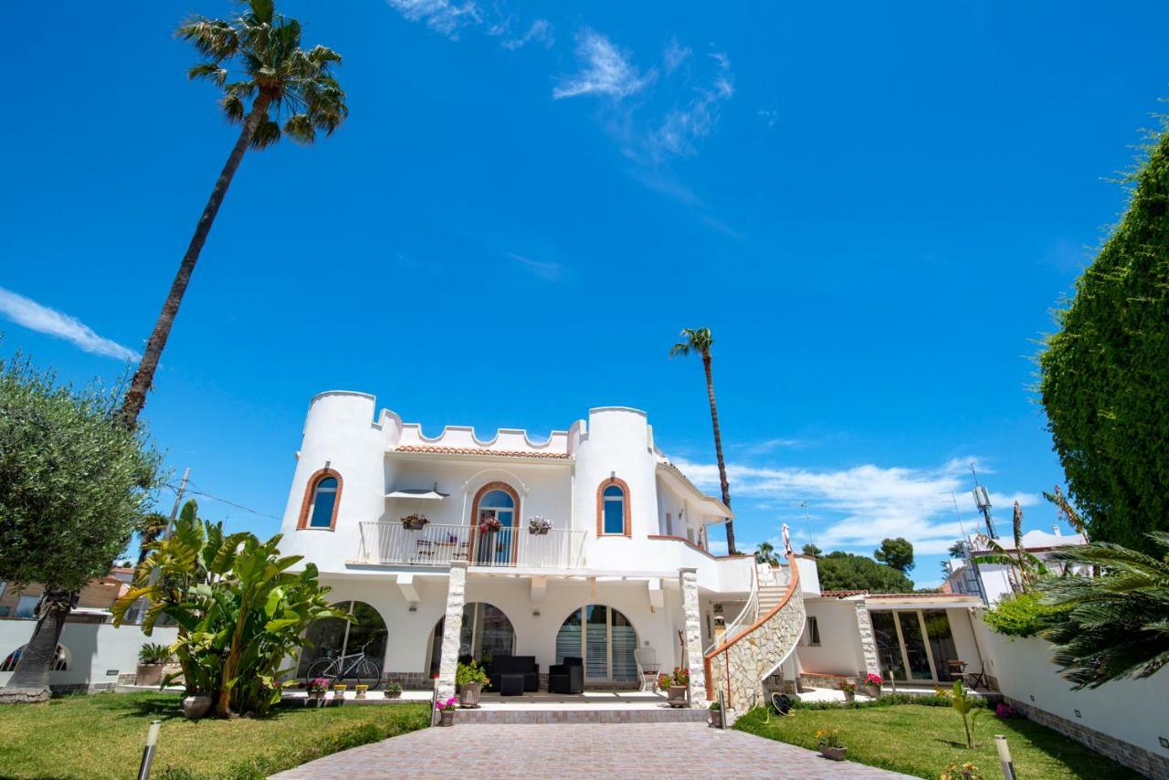 Villa Marika Con Piscina Fontane Bianche Exterior foto